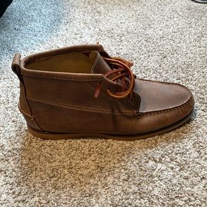 Selling mens 10.5 LL Bean chukka boots!